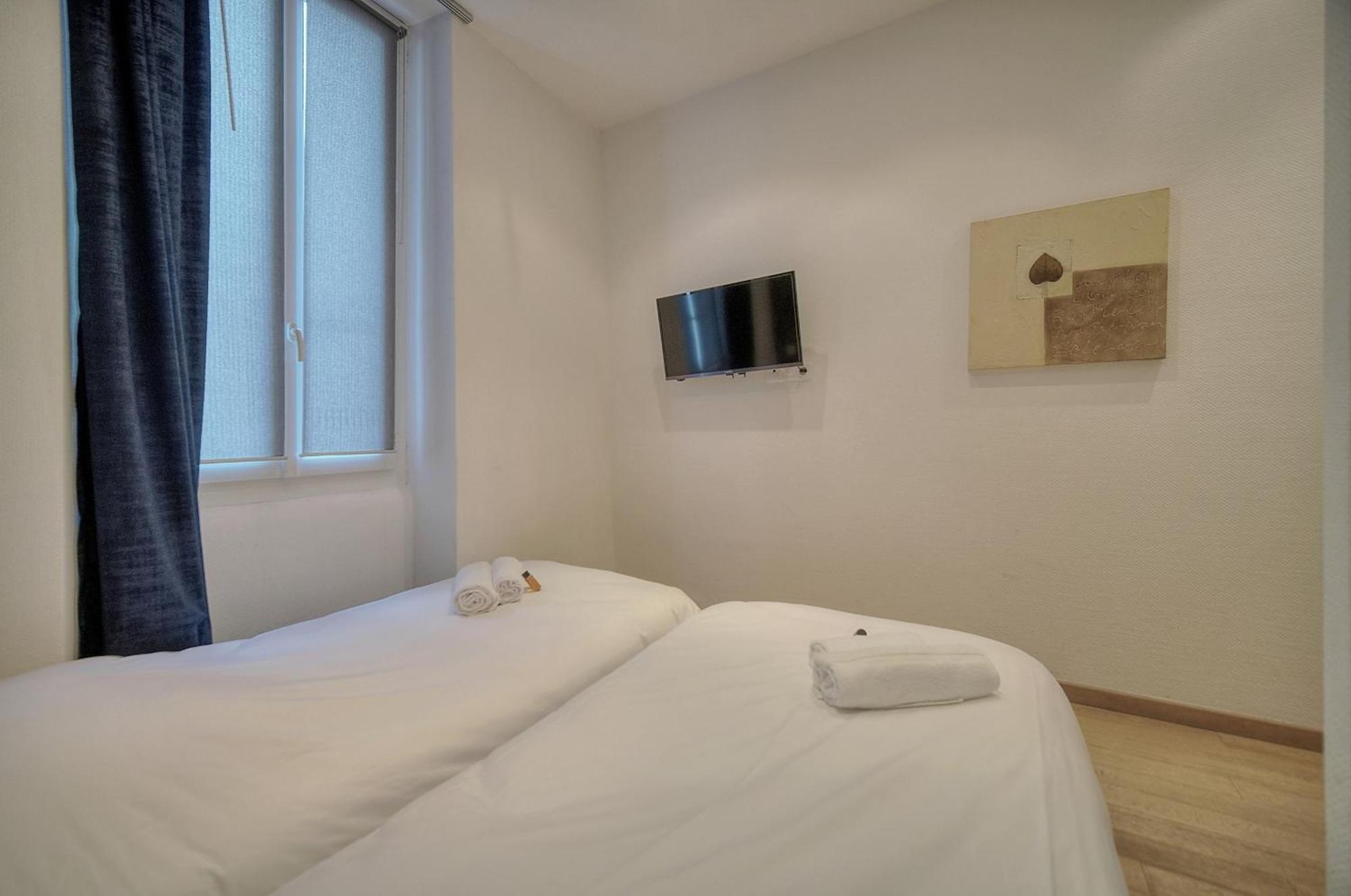 Moderne 3 Pieces Idealement Situe Centre De Cannes L! A2B22 Exterior photo
