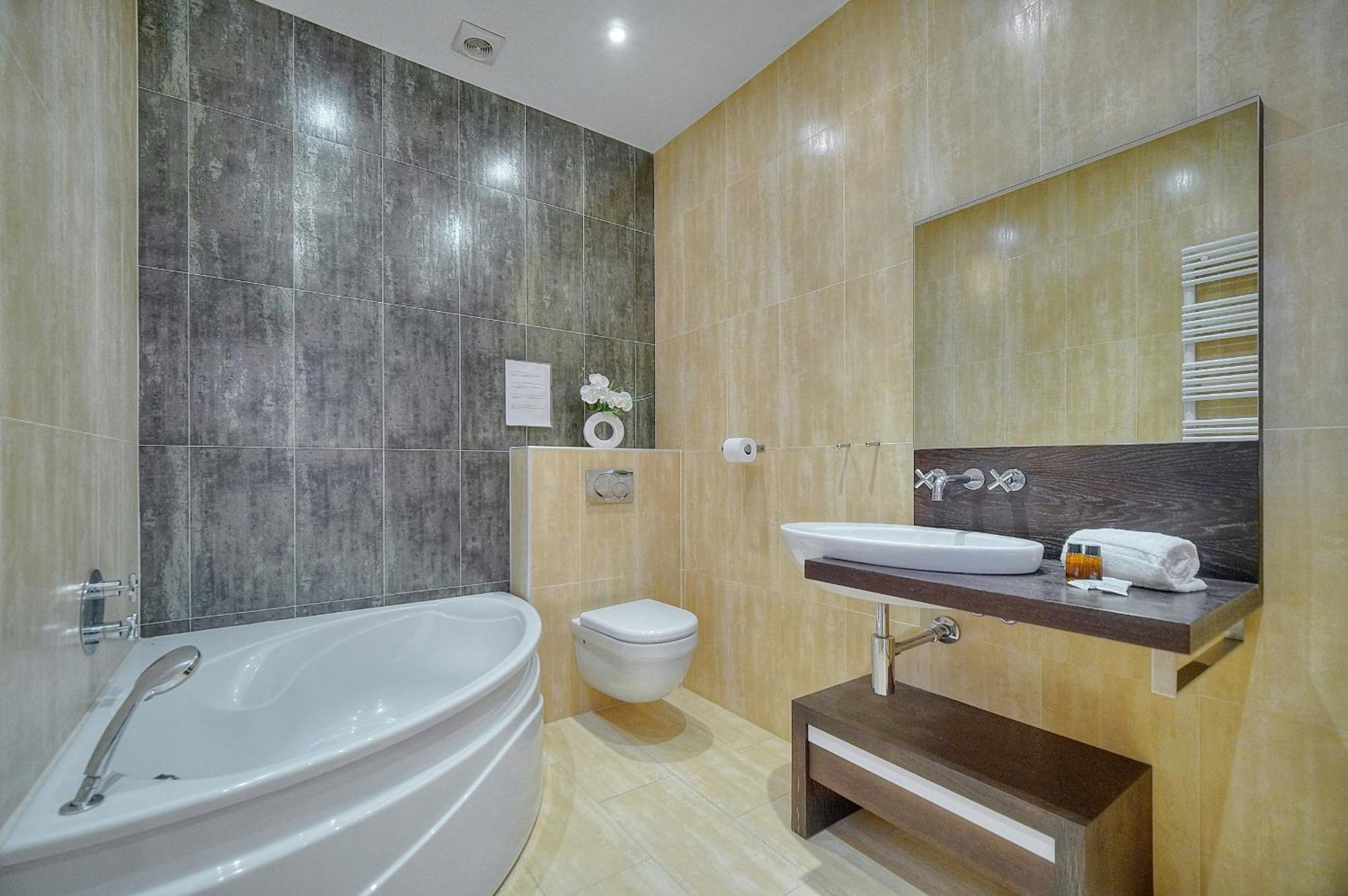 Moderne 3 Pieces Idealement Situe Centre De Cannes L! A2B22 Exterior photo